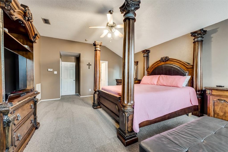 Photo 23 of 37 - 211 Pinewood Trl, Forney, TX 75126
