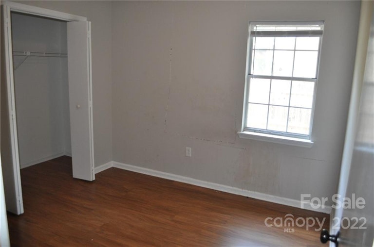 Photo 6 of 15 - 7937 Latchington Ct, Charlotte, NC 28227