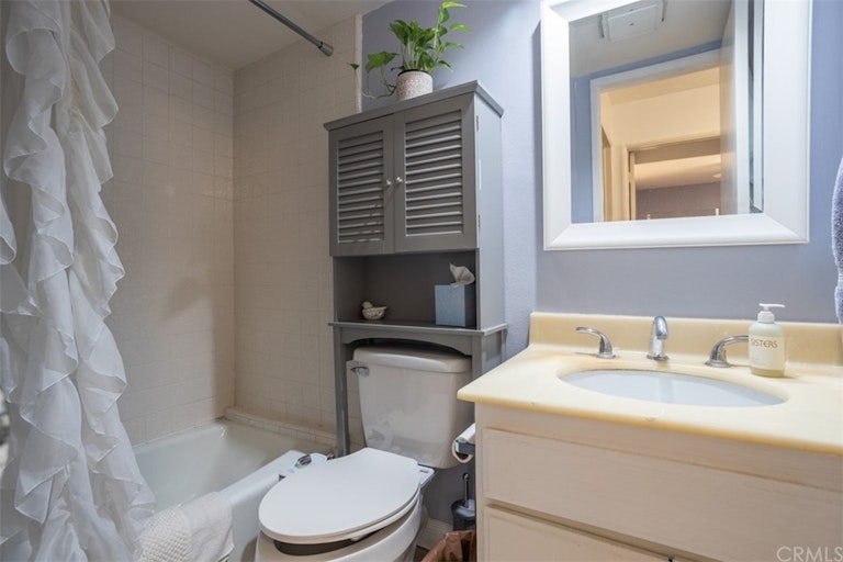 Photo 39 of 54 - 222 N Rose St #208, Burbank, CA 91505