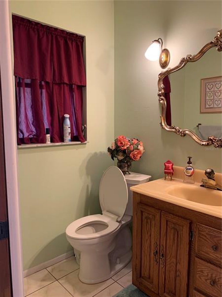 Photo 15 of 35 - 1618 Whithorn Pl, Palm Harbor, FL 34684