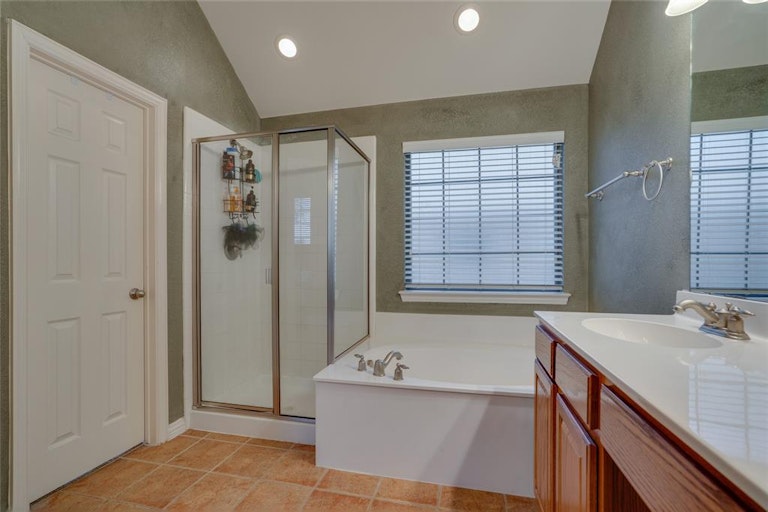 Photo 22 of 33 - 2445 Marble Canyon Dr, Little Elm, TX 75068
