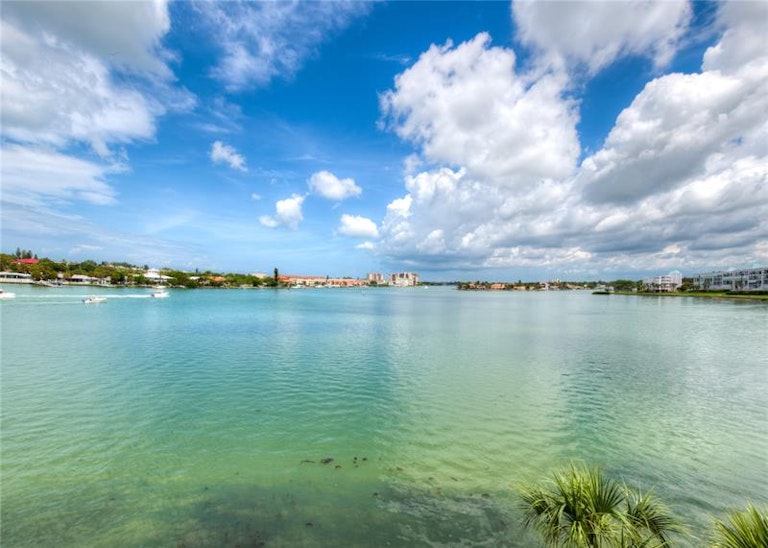 Photo 24 of 25 - 7892 Sailboat Key Blvd S #505, South Pasadena, FL 33707