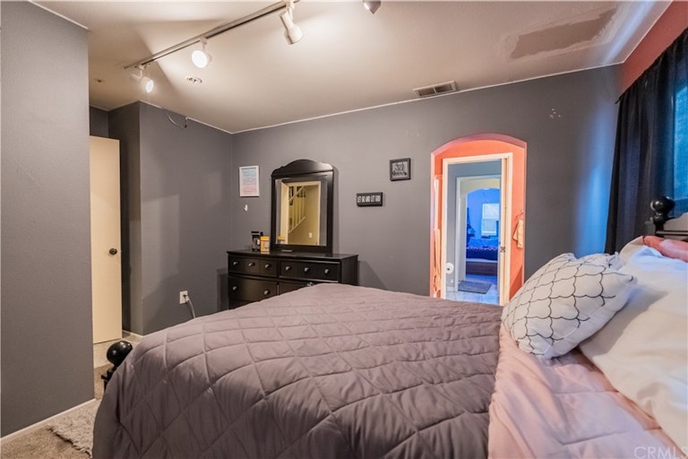 Photo 15 of 23 - 16483 Golden Tree Ave, Fontana, CA 92337