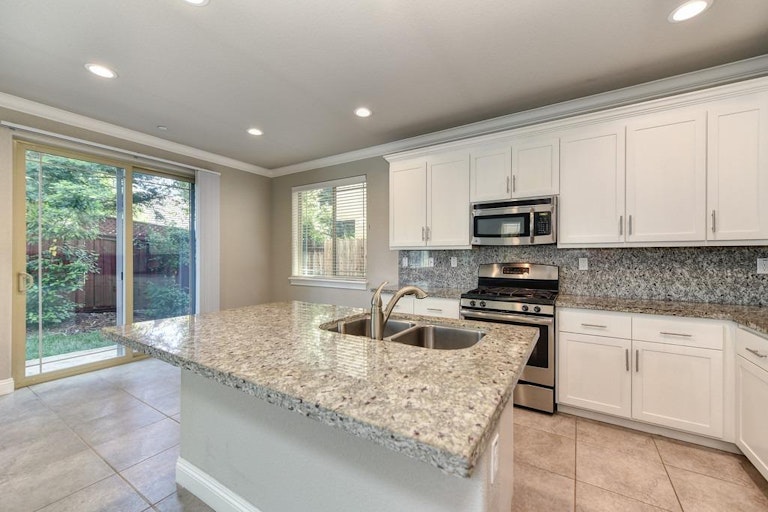 Photo 6 of 34 - 668 Addison Ln, Folsom, CA 95630