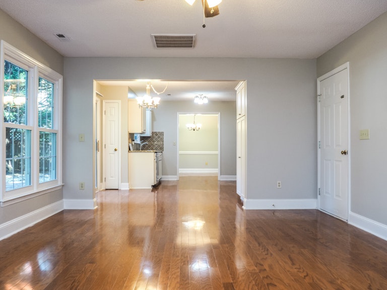 Photo 2 of 21 - 103 Mariposa Dr, Cary, NC 27513