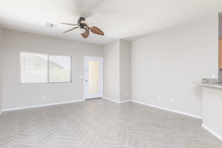 Photo 3 of 25 - 14615 W Ventura St, Surprise, AZ 85379