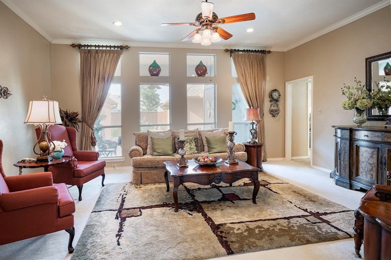 Photo 2 of 24 - 2206 Timberline Dr, Carrollton, TX 75007