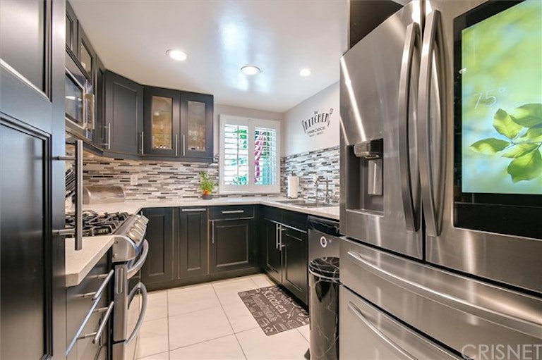 Photo 8 of 31 - 8335 Grenoble St #30, Sunland, CA 91040