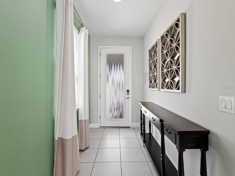 Photo 4 of 46 - 301 Burma St, Kissimmee, FL 34747
