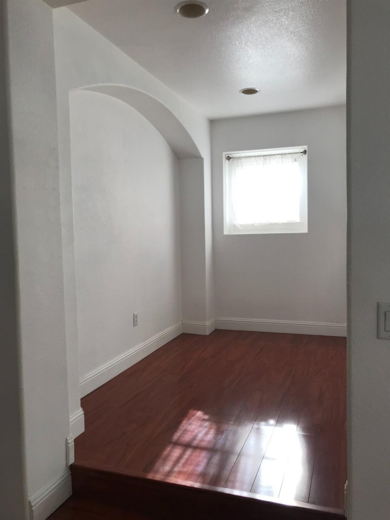 Photo 30 of 45 - 8440 Tragus Way, Elk Grove, CA 95624