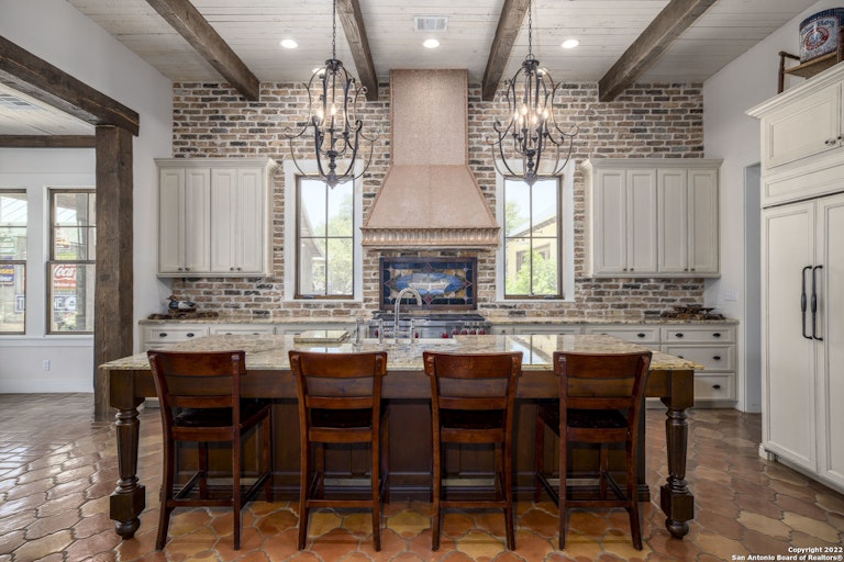 Photo 22 of 42 - 4544 Natures Way, New Braunfels, TX 78132