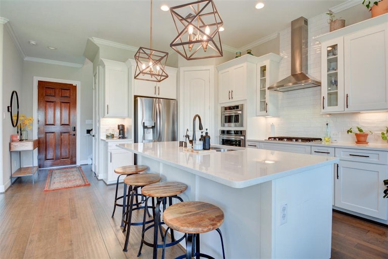 Photo 15 of 33 - 10009 Granary Dr, Houston, TX 77080