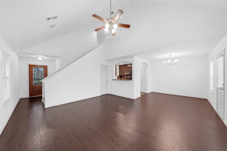 Photo 5 of 29 - 3406 Inverness Path Ln, Houston, TX 77053