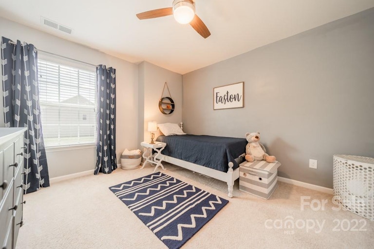 Photo 19 of 38 - 5726 Kildare Ct, Belmont, NC 28012