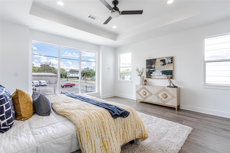 Photo 20 of 33 - 3410 Hardy St, Houston, TX 77009