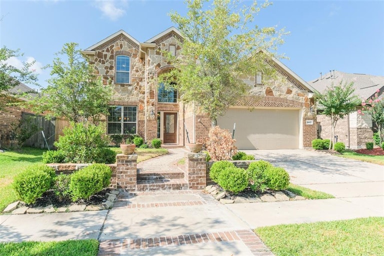 Photo 2 of 48 - 16627 Highland Country Dr, Cypress, TX 77433