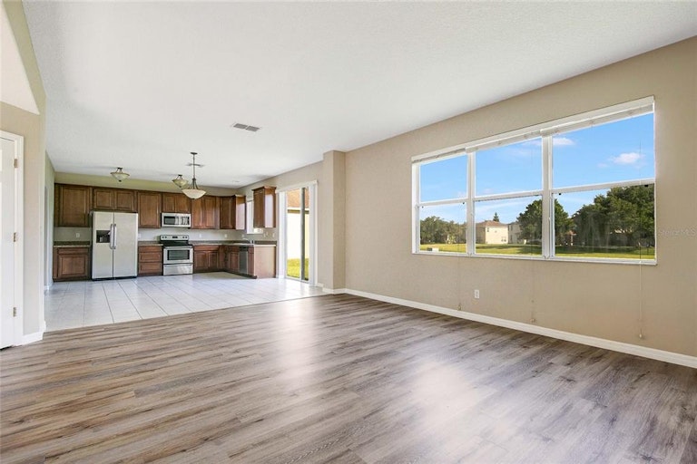 Photo 7 of 25 - 10824 Tilston Pt, Orlando, FL 32832