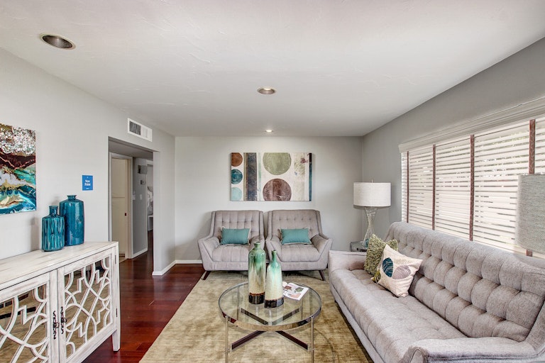 Photo 2 of 25 - 8730 E Hubbell St, Scottsdale, AZ 85257