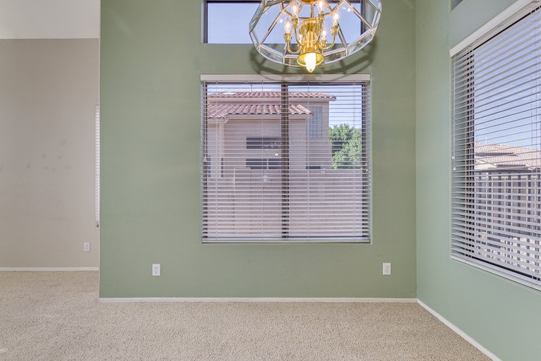 Photo 13 of 73 - 924 W Laurel Ave, Gilbert, AZ 85233
