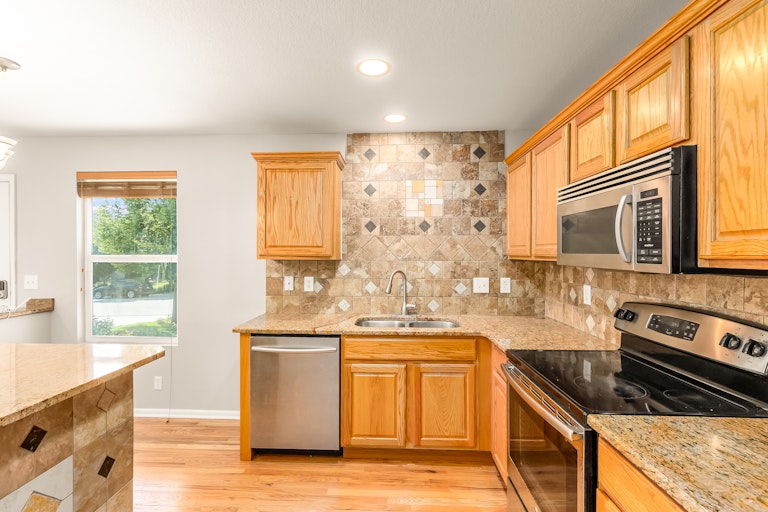 Photo 5 of 19 - 11052 Claude Ct, Northglenn, CO 80233