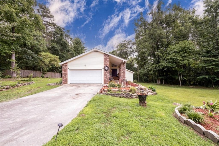 Photo 3 of 43 - 2415 Overlook Dr SW, Conyers, GA 30094