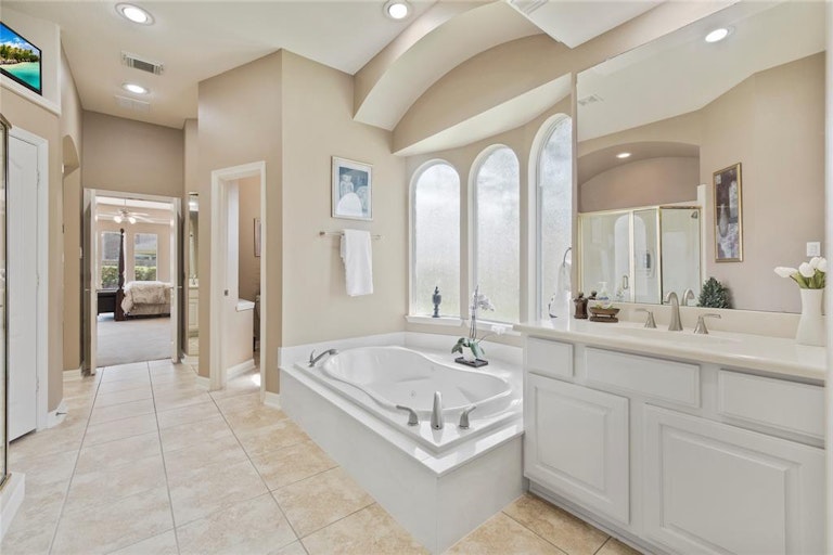Photo 20 of 46 - 7006 Monarch Lake Ln, Katy, TX 77494