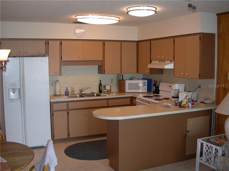 Photo 6 of 15 - 1765 Gulf Blvd #207, Englewood, FL 34223