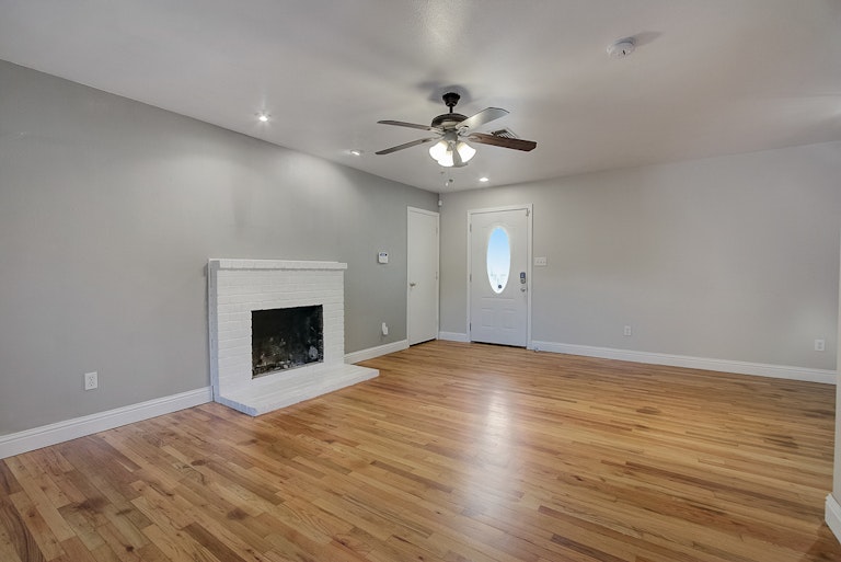 Photo 15 of 32 - 8146 Lichen Dr, Citrus Heights, CA 95621