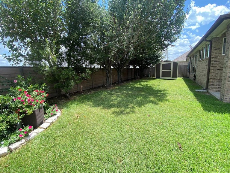 Photo 31 of 34 - 9315 Mystic Falls Ln, Humble, TX 77396