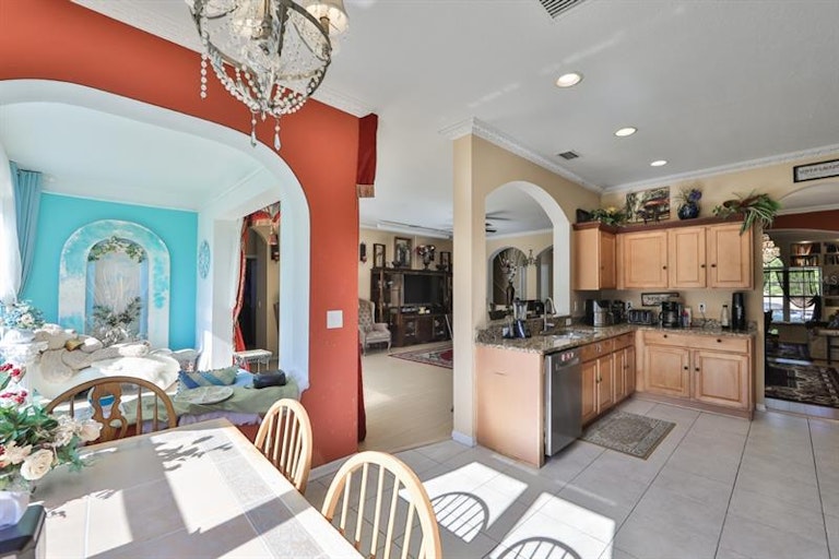 Photo 14 of 52 - 2930 Downan Point Dr, Land O Lakes, FL 34638