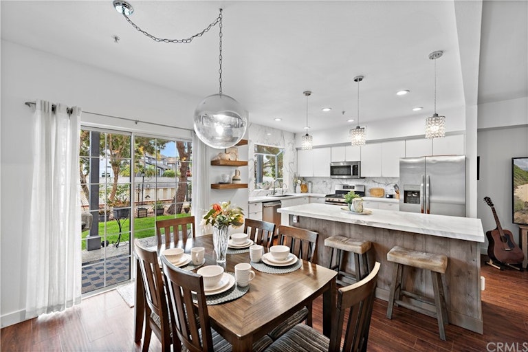 Photo 6 of 24 - 20191 Sealpoint Ln #102, Huntington Beach, CA 92646