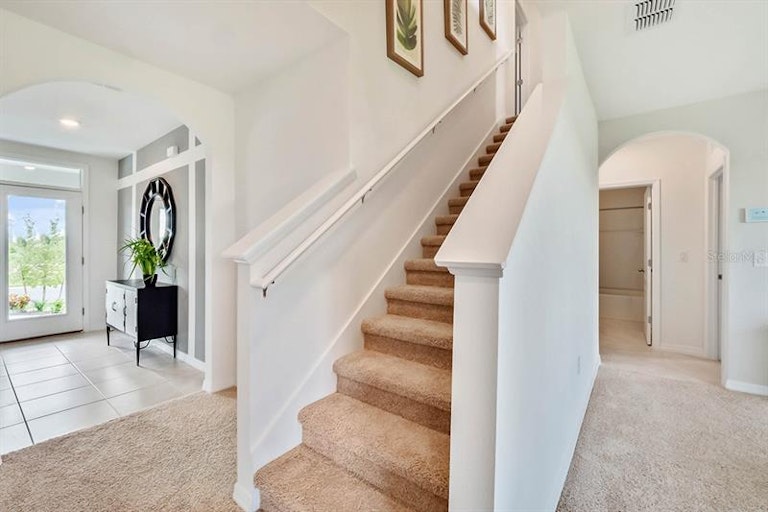Photo 7 of 33 - 3008 Aventino Ln, Tavares, FL 32778