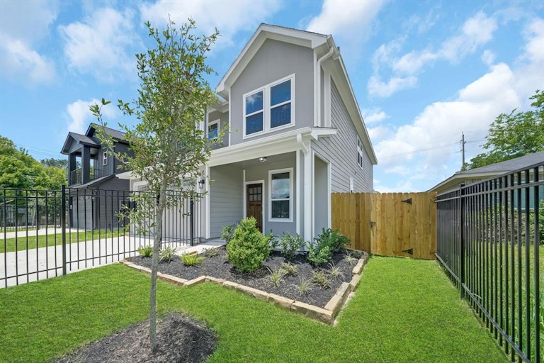 Photo 26 of 26 - 8220 Corinth St, Houston, TX 77051