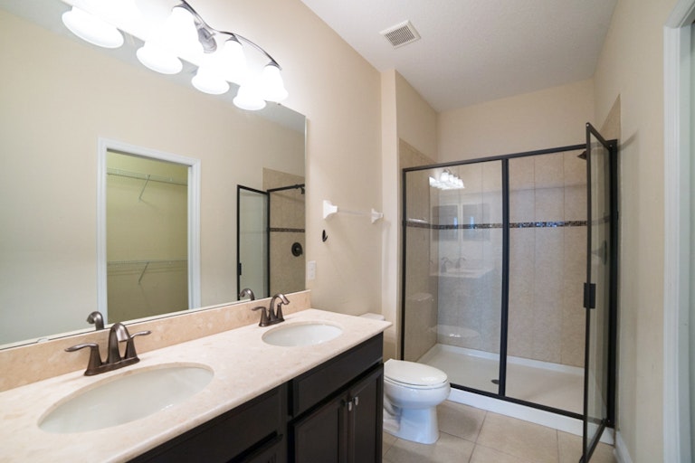 Photo 4 of 13 - 14242 Oasis Cove Blvd, Windermere, FL 34786