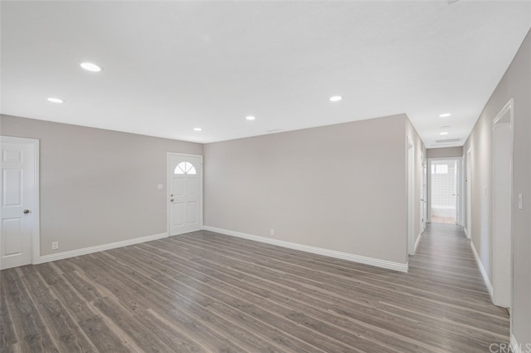 Photo 17 of 25 - 1914 S Marine St, Santa Ana, CA 92704