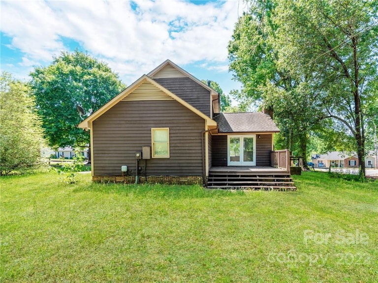 Photo 30 of 38 - 2654 Castle Hill Rd, Gastonia, NC 28052