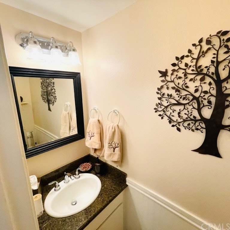 Photo 10 of 24 - 267 S Camino De Naranjas, Anaheim, CA 92807