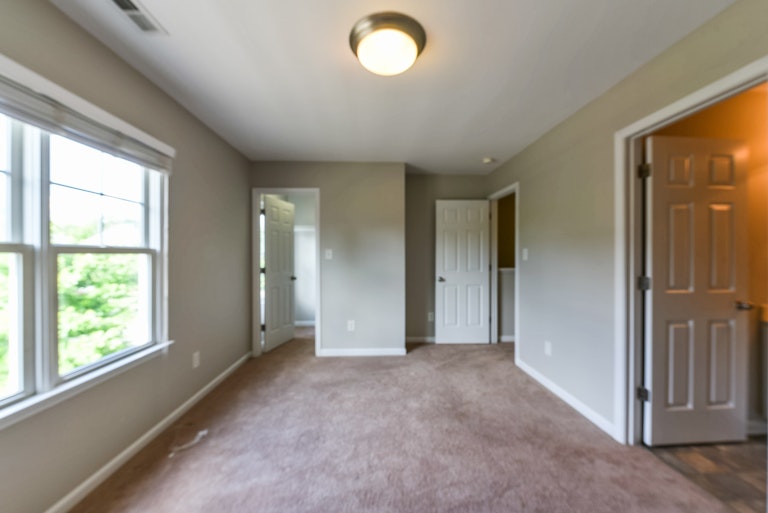 Photo 14 of 21 - 50406 Governors Dr, Chapel Hill, NC 27517