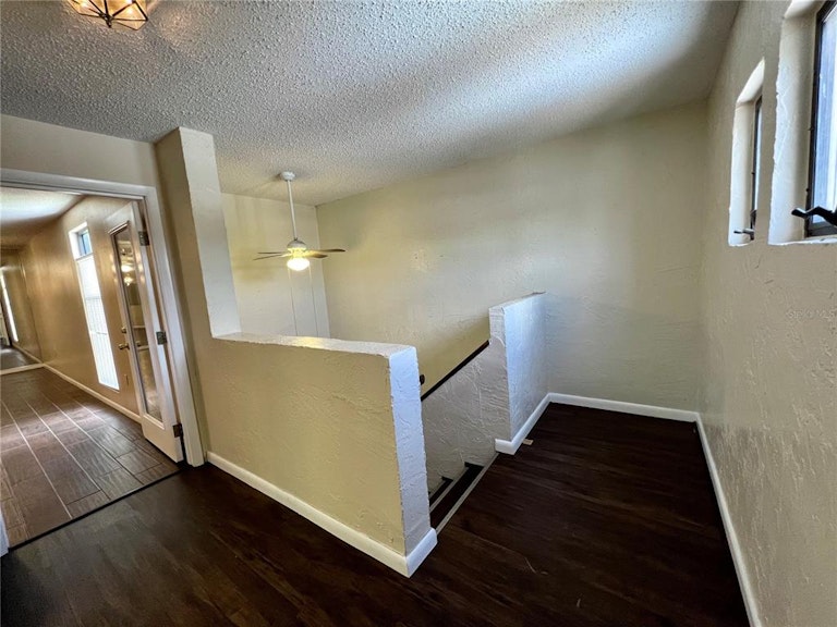 Photo 17 of 55 - 1823 Village Ct #1823, Mulberry, FL 33860
