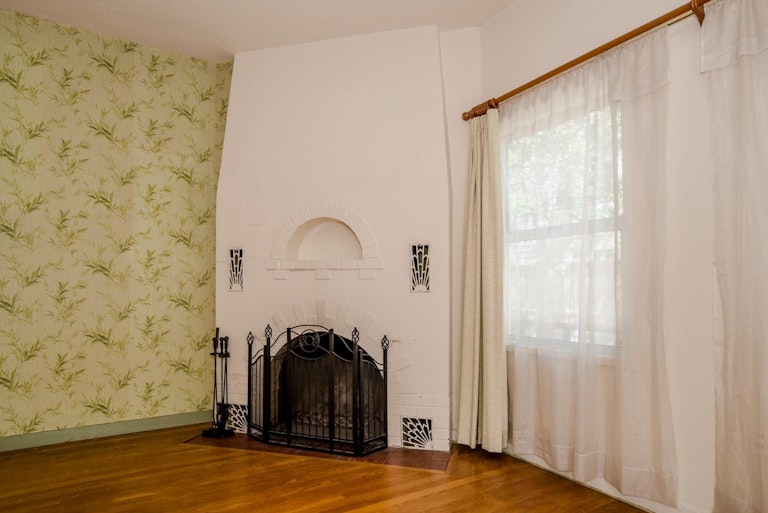 Photo 15 of 56 - 134 1st St, Woodland, CA 95695