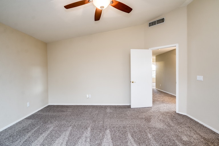 Photo 14 of 29 - 20244 N 30th Pl, Phoenix, AZ 85050