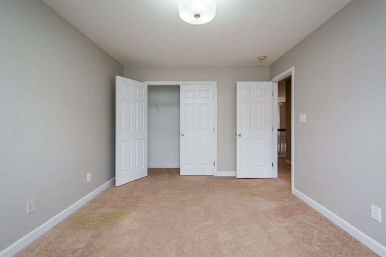 Photo 15 of 16 - 6010 Four Townes Ln, Raleigh, NC 27616