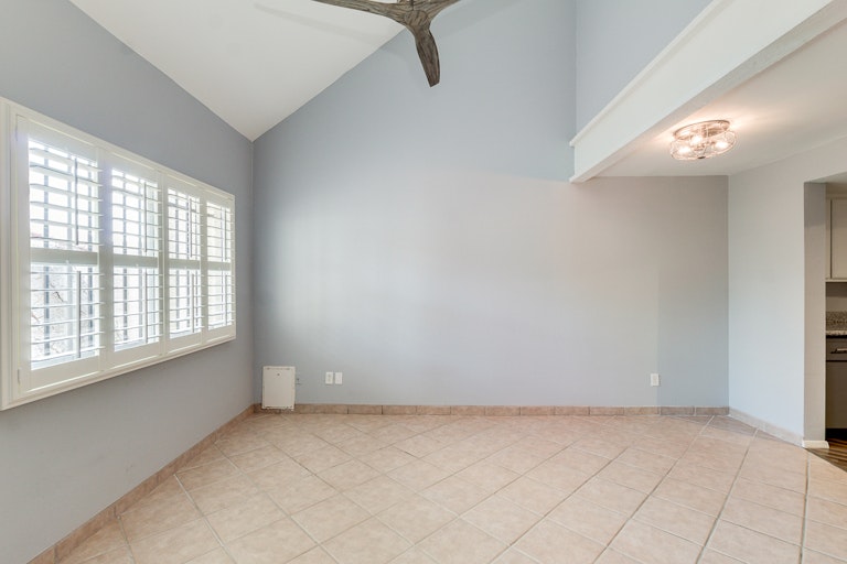 Photo 3 of 17 - 423 E Ironwood Dr, Phoenix, AZ 85020