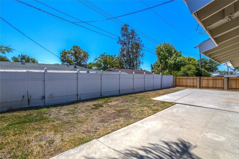 Photo 26 of 30 - 3008 Floravista Ct, Riverside, CA 92503