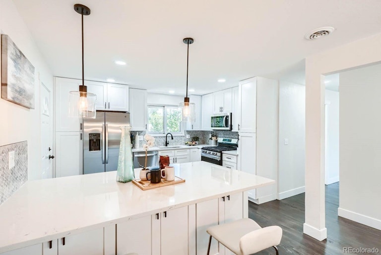 Photo 9 of 27 - 1352 S Cape Way, Lakewood, CO 80232