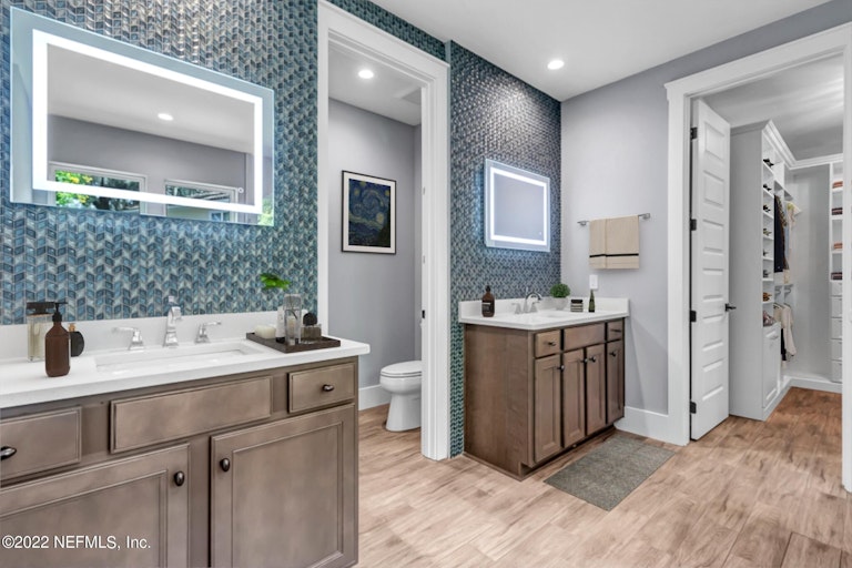 Photo 11 of 18 - 11080 Blazing Ridge Ct, Jacksonville, FL 32219