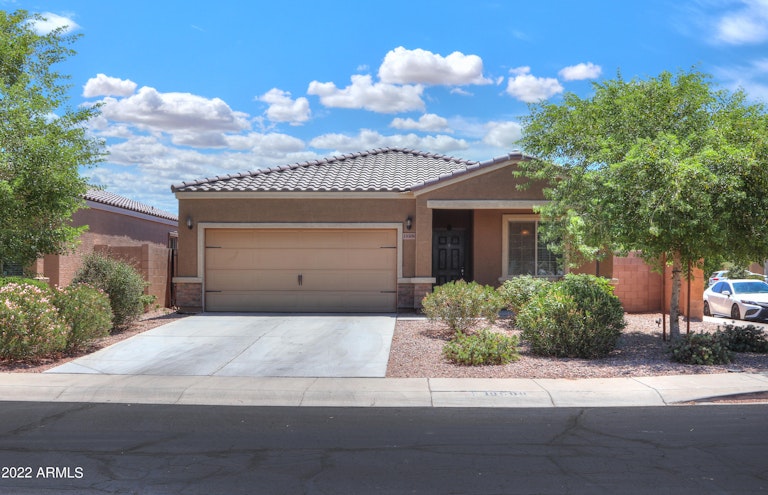 Photo 1 of 30 - 19509 N Salerno Cir, Maricopa, AZ 85138