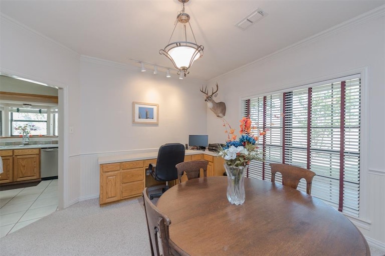 Photo 20 of 38 - 2900 Ripy Rd, Krum, TX 76249