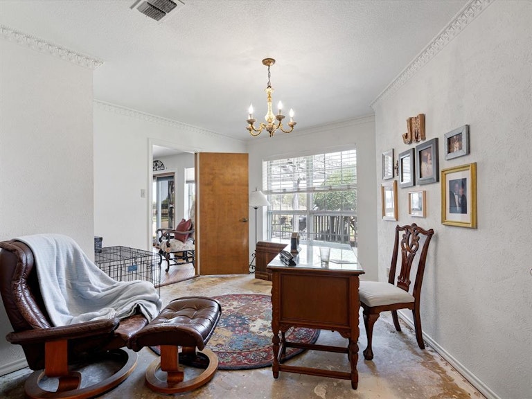 Photo 21 of 40 - 5601 Oakmont Ln, Fort Worth, TX 76112