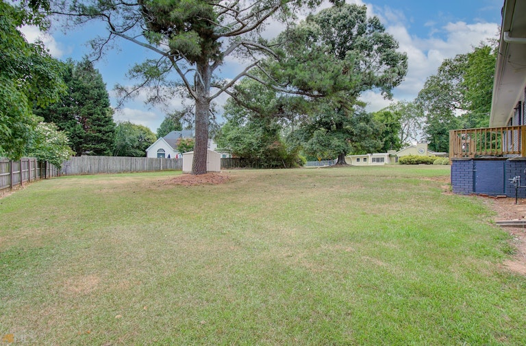 Photo 23 of 26 - 3971 S Hurt Rd SW, Smyrna, GA 30082